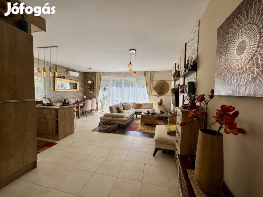 Kivételes kertkapcsolatos lakás eladó!