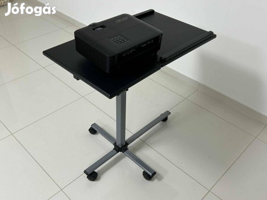 Kivetítő/ projektor állvány