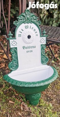 Klasszikus falikút, nemes formákkal