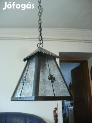 Klasszikus kovácsoltvas mennyezeti lámpa