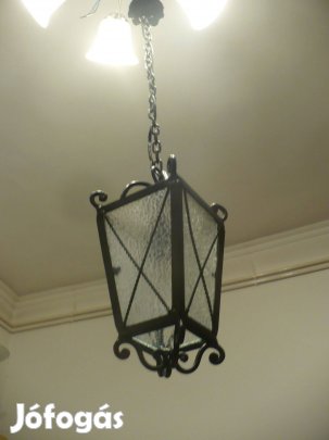 Klasszikus mennyezeti lámpa