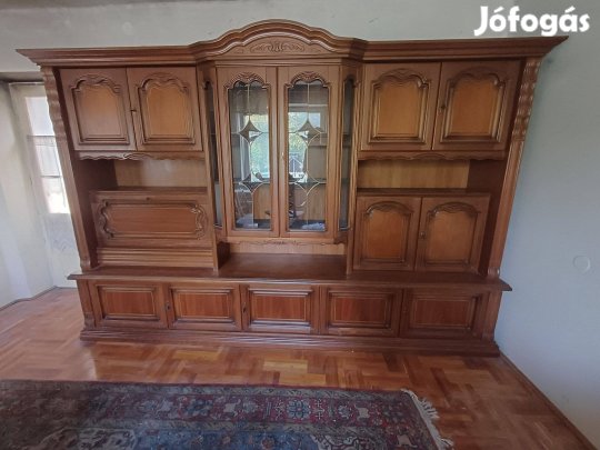 Klasszikus nappali szekrénysor