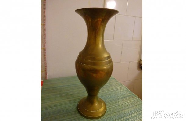 Klasszikus réz váza