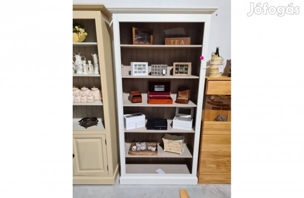 Klasszikus stílusú nyitott polcos szekrény borovi fenyőből