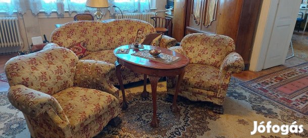 Klasszikus stílusú szalongarnitúra