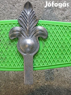 Ko9vácsoltvas diszitő elem