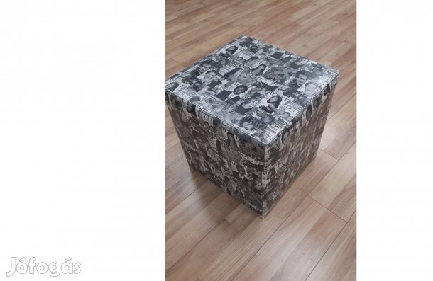 Kocka alakú, mintás ülőke