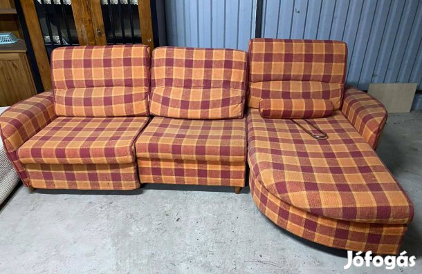 Kockás mintájú sarokülő garnitúra 267X153 cm