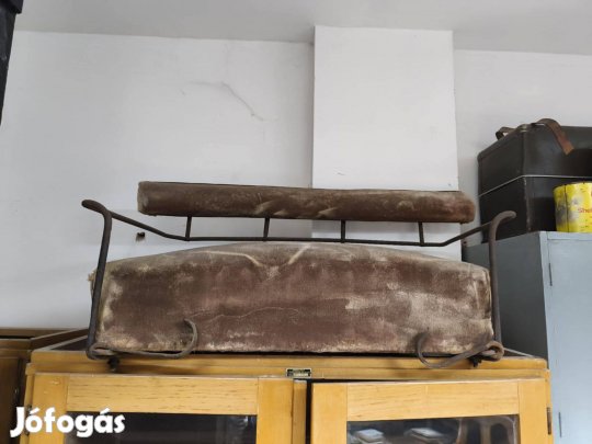 Kocsi ülés, bak ,régi szekér vagy lovaskocsi ülése, kovácsolt alkatrés