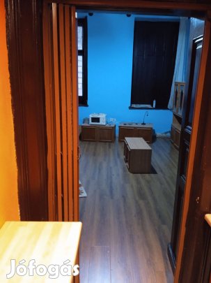 Kodály Köröndnél felújítandó garzon tulajdonostól!