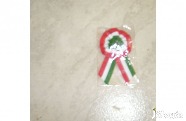 Kokárda 8 x 5 cm biztosítótűvel - Új