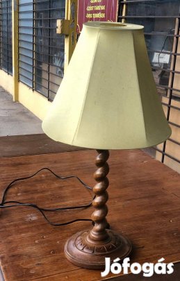 Koloniál asztali lámpa