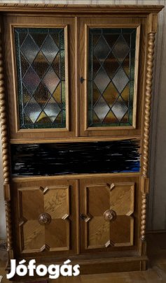 Kolonial bútorok, több darab