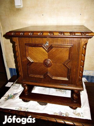 Koloniál éjjeliszekrény