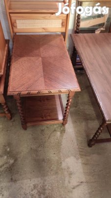 Koloniál kis asztal, vagy tv állvány eladó