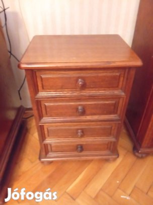 Koloniál kisszekrény