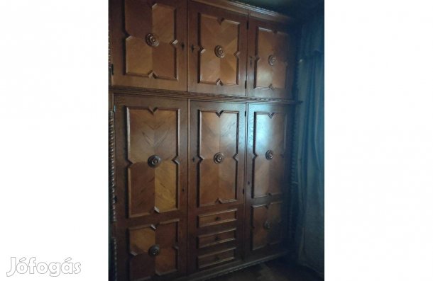 Koloniál szekrény 3 ajtós kiváló állapotban eladó