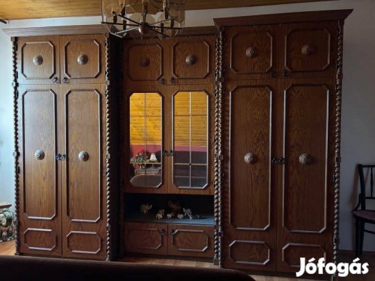 Koloniál szekrénysor