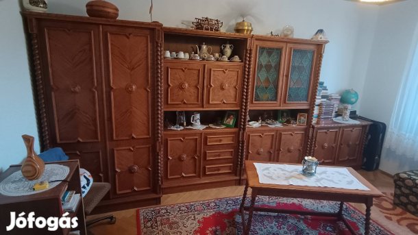 Koloniál szekrénysor, megkímélt