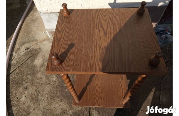 Koloniál telefonasztal, kisasztal eladó