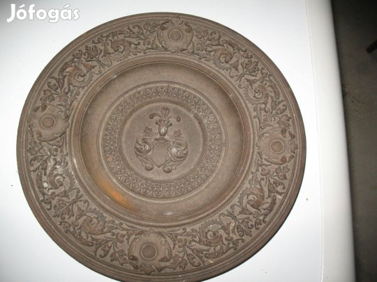 Költözés miatt eladó egy régi öntöttvas dísz tál