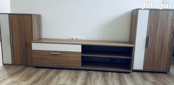 Költözés miatt eladó nappali bútor