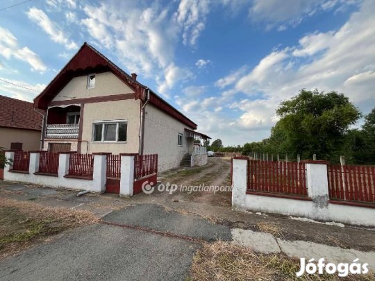 Komádii eladó 146 nm-es ház