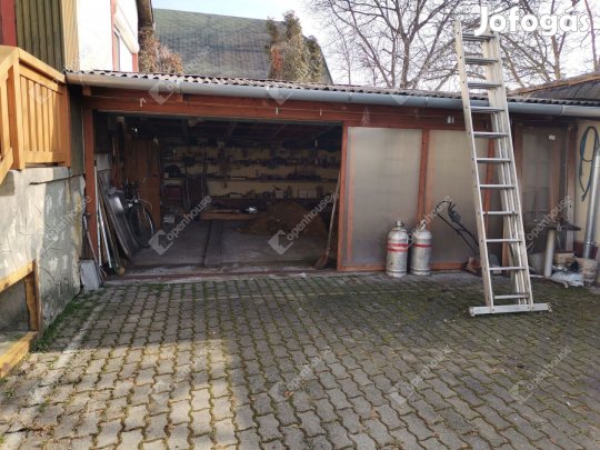 Komárom-Szőny eladó családi ház.....