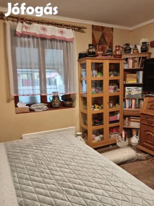 Komárom, 2 szobás  családi ház eladó