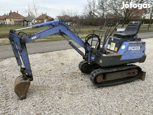 Komatsu PC03 mini forgó kotró Japán Gehl  