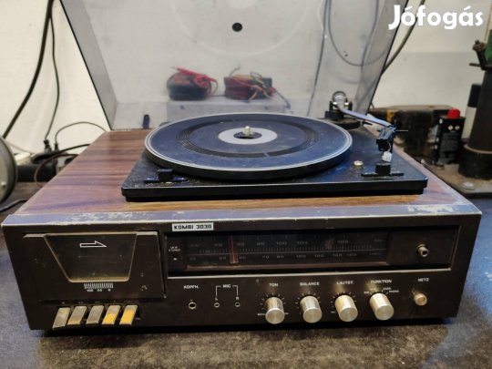 Kombi 3030 kazettás/rádiós Bakelit lemez lejátszó 