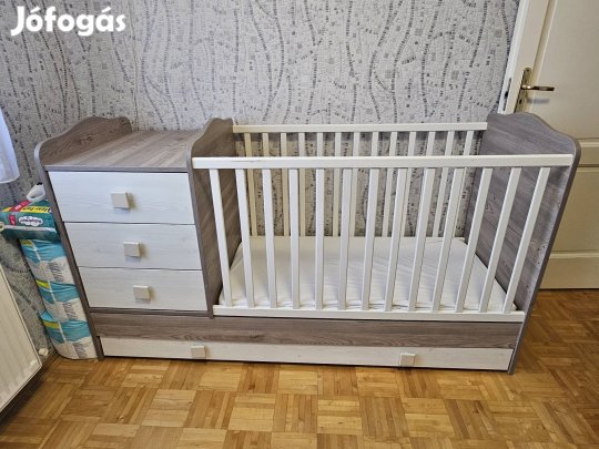 Kombi kiságy matracokkal