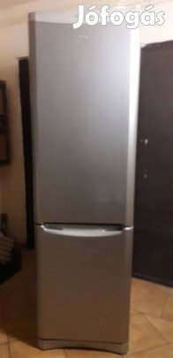 Kombinált alulfagyasztós Indesit Hűtőszekrény Eladva
