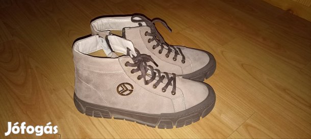 Komcero Bőr hibátlan unisex férfi / női cipő, bakancs 41 / 42 méret