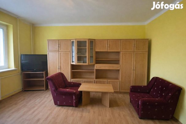 Komló-Szilvásban 1+1 szobás lakás eladó