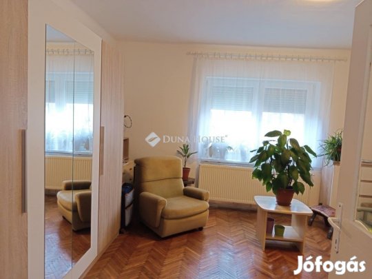 Komlói eladó 60 nm-es ház