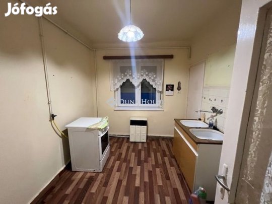 Komlón Kökönyösi lakás