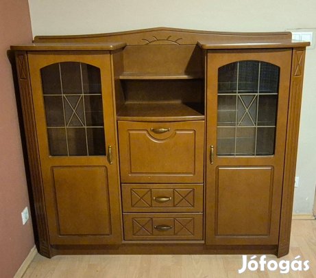 Komód/ tálaló szekrény