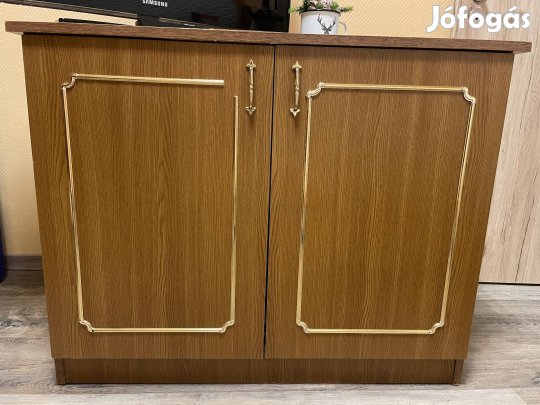 Komód bútorlapból