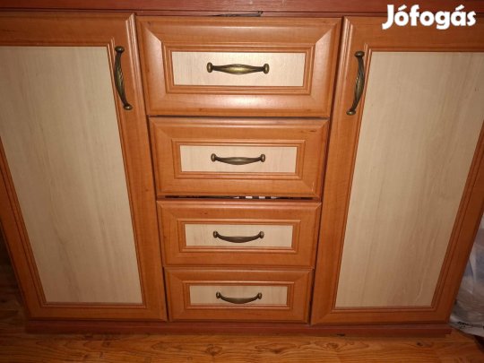 Komód fiókos szekrény