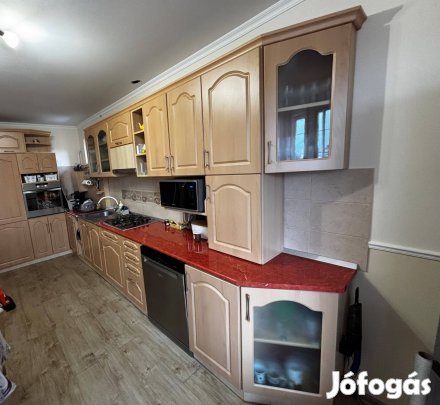 Komplett Konyhabútor, asztal+6 szék
