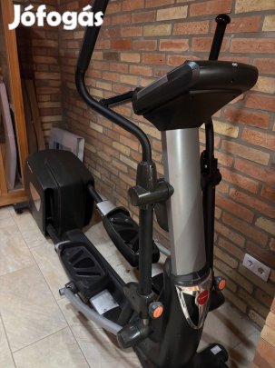 Konditermi minőségű, masszív elliptikus tréner