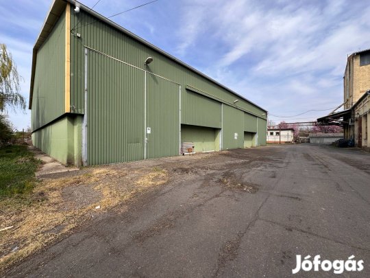 Kondoroson főút melletti ipari telephely csarnokkal 1,4 Ha területen
