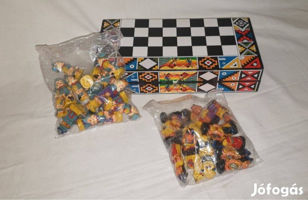 Konkvisztádor és inka témájú sakk-készlet