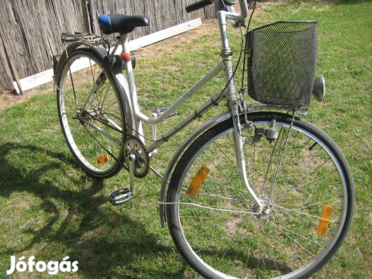 Könnyen tekerhetö városi bicaj