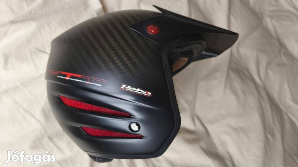 Könnyű Hebo karbon bukósisak tokjában, dobozában