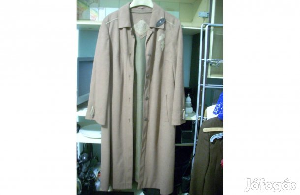 Könnyű bélelt tavaszi kabát 44