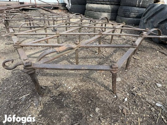 Könnyű fogas eladó