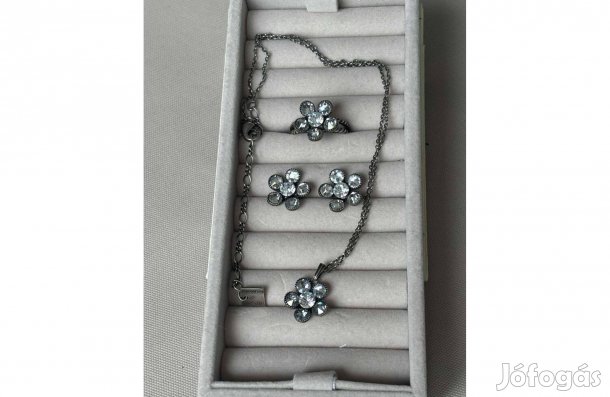 Konplott virágos szett fehér kristályokkal