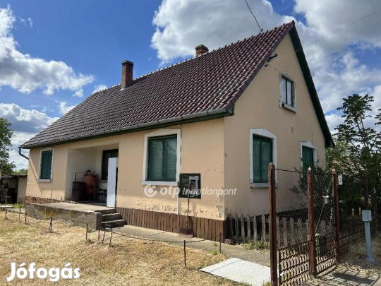 Konyári eladó 90 nm-es ház